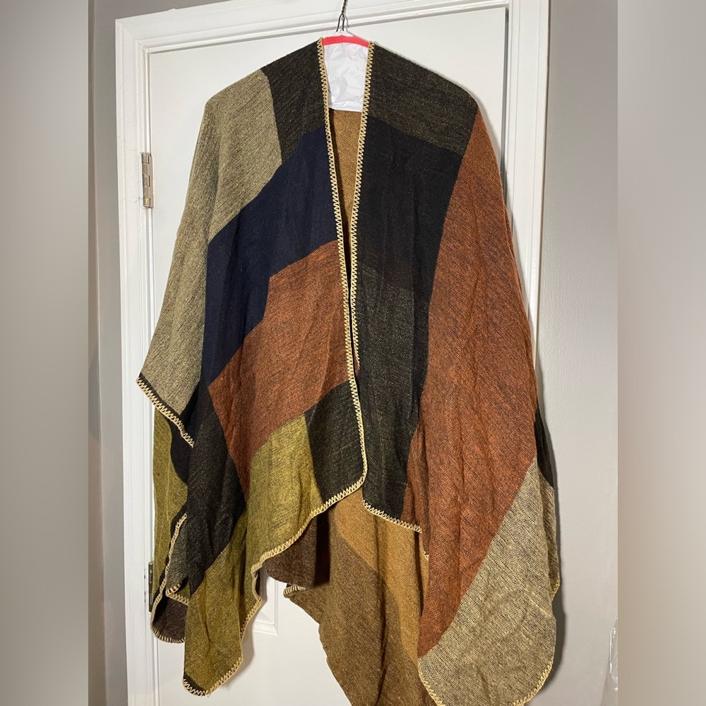 Brown block patterned plus cape